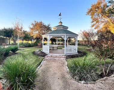 19739 Moonhollow Drive - Photo Thumbnail 29