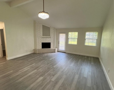 19739 Moonhollow Drive - Photo Thumbnail 8