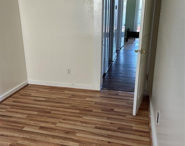 1622 Pannell Street - Photo Thumbnail 5