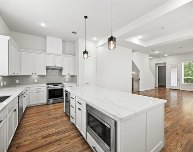 719 Leverkuhn Street - Photo Thumbnail 12