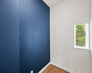 719 Leverkuhn Street - Photo Thumbnail 18