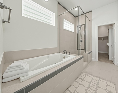 719 Leverkuhn Street - Photo Thumbnail 31