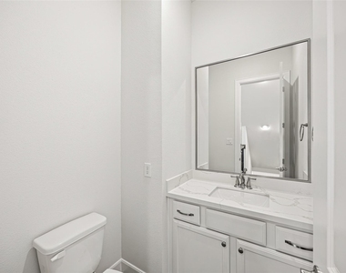 719 Leverkuhn Street - Photo Thumbnail 9