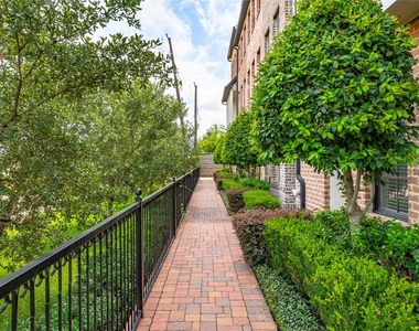 9674 Knight Road - Photo Thumbnail 3