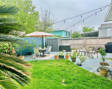 4808 Avenue S - Photo Thumbnail 25