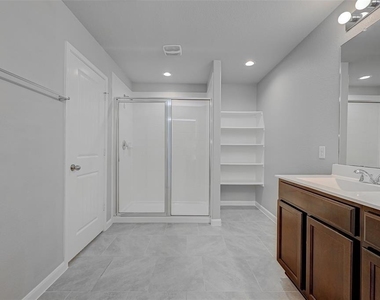 2206 Mirror Ridge Court - Photo Thumbnail 24