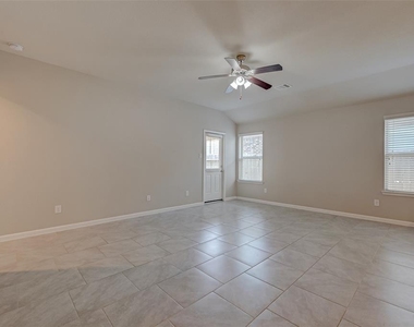 2206 Mirror Ridge Court - Photo Thumbnail 9