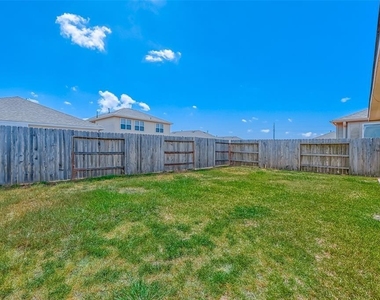 2206 Mirror Ridge Court - Photo Thumbnail 31