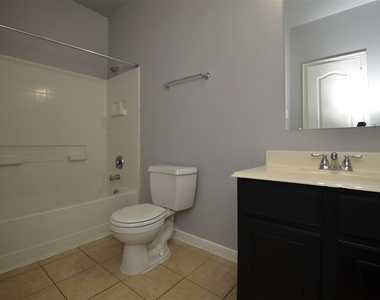 2707 Roaring Oaks Lane - Photo Thumbnail 19