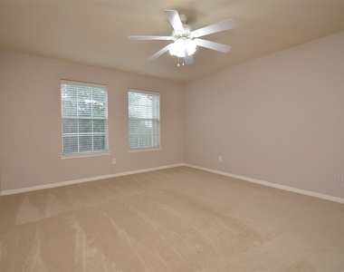 2707 Roaring Oaks Lane - Photo Thumbnail 30