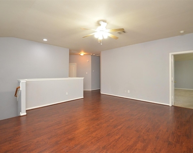 2707 Roaring Oaks Lane - Photo Thumbnail 18