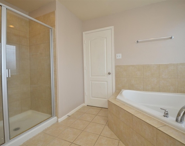 2707 Roaring Oaks Lane - Photo Thumbnail 29