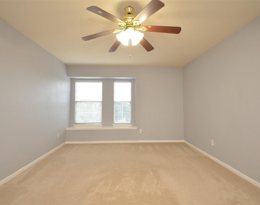 2707 Roaring Oaks Lane - Photo Thumbnail 21