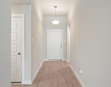8635 Jetty Glen Drive - Photo Thumbnail 38