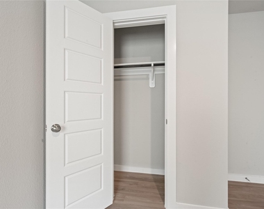 8635 Jetty Glen Drive - Photo Thumbnail 20