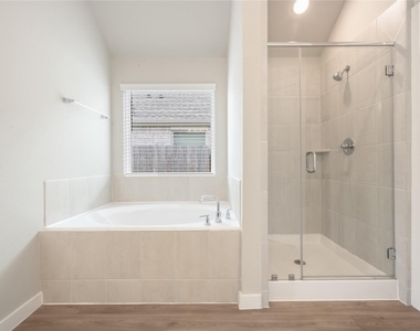 8635 Jetty Glen Drive - Photo Thumbnail 3