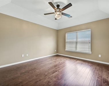 3603 Fir Hollow Way - Photo Thumbnail 35