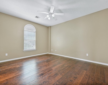 3603 Fir Hollow Way - Photo Thumbnail 32