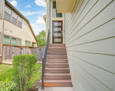 16207 Northern Cardinal Lane - Photo Thumbnail 5
