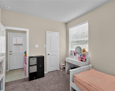 16207 Northern Cardinal Lane - Photo Thumbnail 13