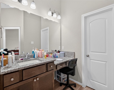 16207 Northern Cardinal Lane - Photo Thumbnail 31