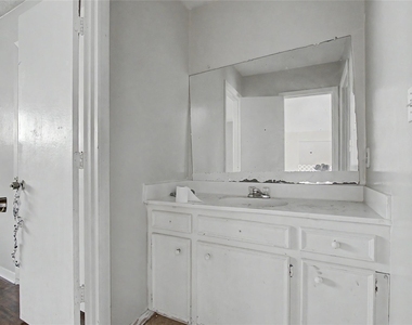13119 Hollowcreek Park Drive - Photo Thumbnail 18