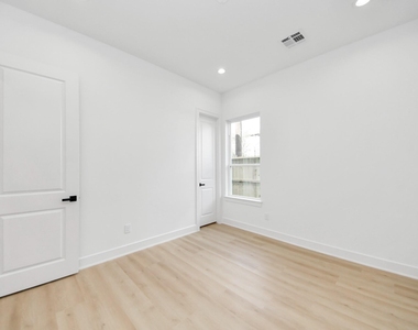 4607 Gunter Street - Photo Thumbnail 19