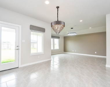 3831 Sparkman Lane - Photo Thumbnail 14