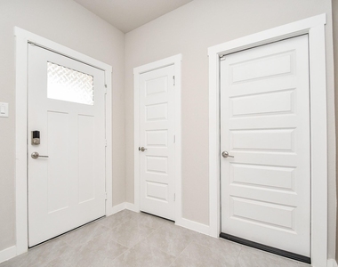3831 Sparkman Lane - Photo Thumbnail 2