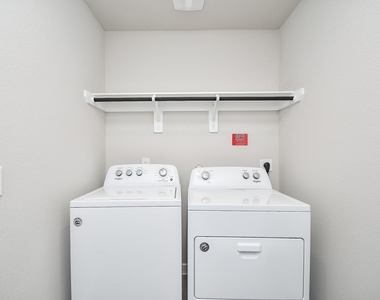 3831 Sparkman Lane - Photo Thumbnail 9
