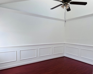 11123 Bandlon Drive - Photo Thumbnail 5