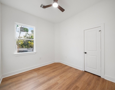 3907 Falls Street - Photo Thumbnail 8