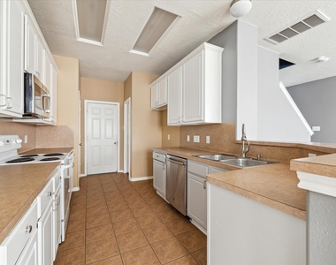14307 Mirkwood Lane - Photo Thumbnail 6