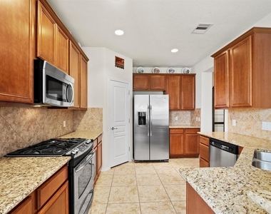 25411 Melody Canyon Court - Photo Thumbnail 17