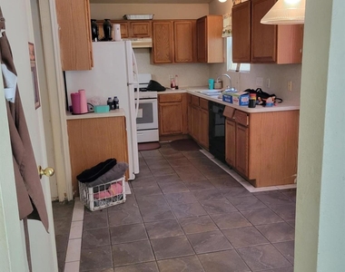 8819 Roaring Point Drive - Photo Thumbnail 2