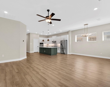 18303 Bluebird Branch Lane - Photo Thumbnail 4