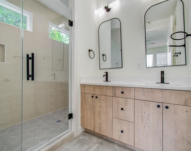 1308 Tarley Street - Photo Thumbnail 15