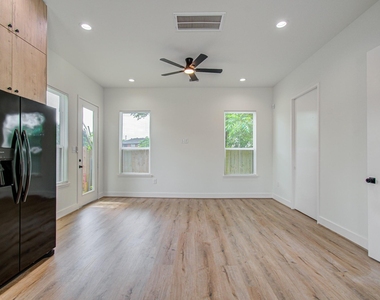 1308 Tarley Street - Photo Thumbnail 10