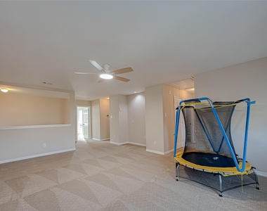 15923 Eldora Springs Court - Photo Thumbnail 31