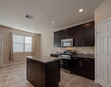 15923 Eldora Springs Court - Photo Thumbnail 13