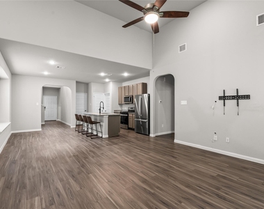 4362 Mcgregor Bluff Lane - Photo Thumbnail 5