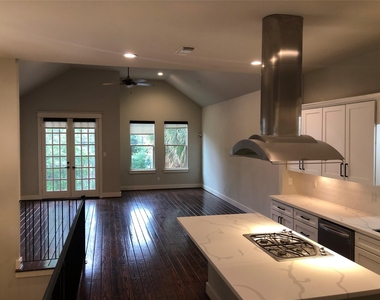 5514 Larkin Street - Photo Thumbnail 12