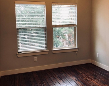 5514 Larkin Street - Photo Thumbnail 17