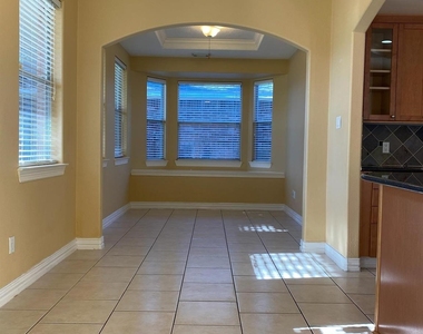 11815 Canyon Mills Drive - Photo Thumbnail 9