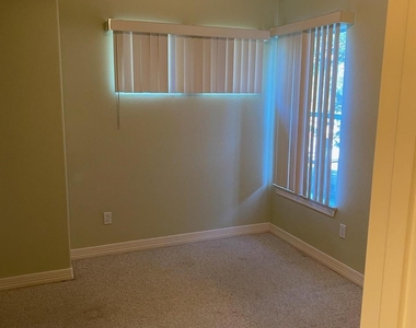 11815 Canyon Mills Drive - Photo Thumbnail 20