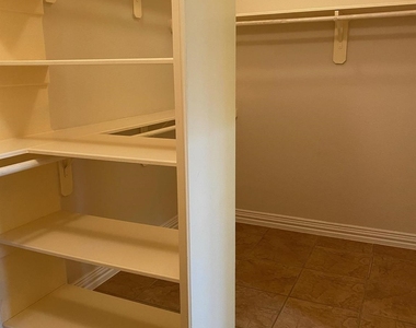 11815 Canyon Mills Drive - Photo Thumbnail 16