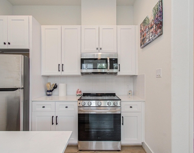 203 Danna Lane - Photo Thumbnail 12