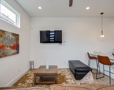 203 Danna Lane - Photo Thumbnail 7