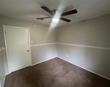 23139 Lestergate Drive - Photo Thumbnail 10