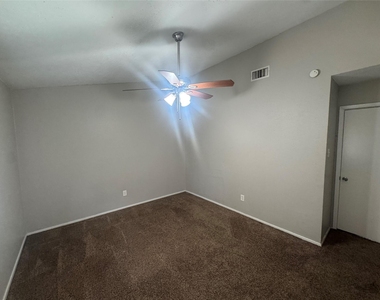 23139 Lestergate Drive - Photo Thumbnail 15